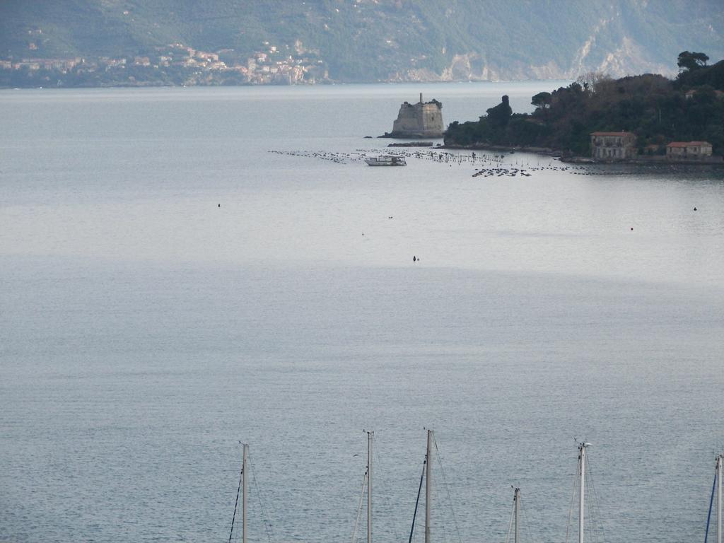 Appartamento Ca'di Gilbi e Pasqui La Spezia Esterno foto